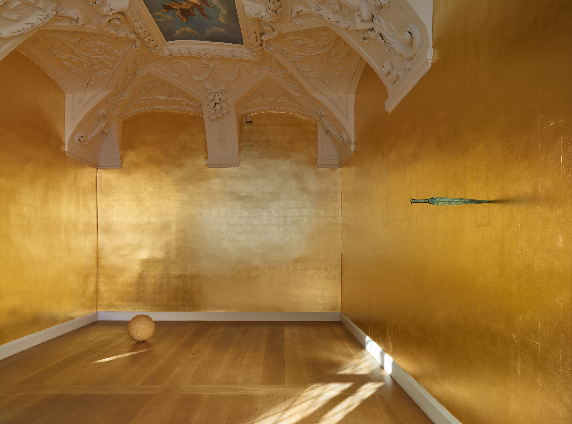 Exhibition - James Lee Byars The Palace of Perfect - KEWENIG