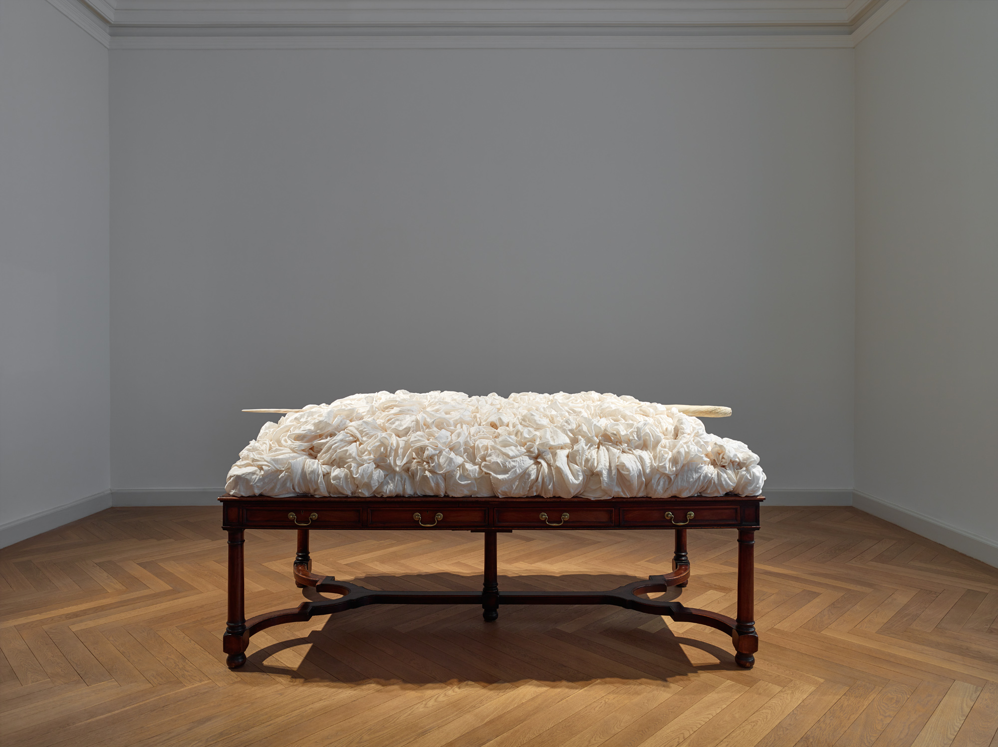 Exhibition - James Lee Byars The Palace of Perfect - KEWENIG