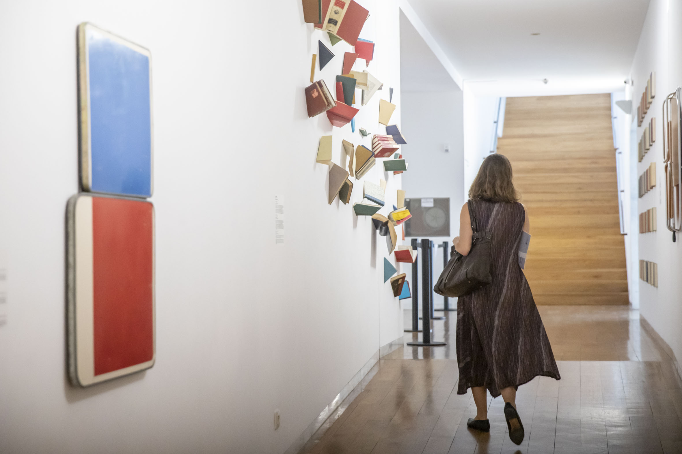 Installation view UN TRABAJO EN EQUIPO. 30 AÑOS DEL CGAC. CGAC, Santiago de Compostela (11 Julio, 2023 – 7 Enero, 2024). Colección CGAC, Santiago de Compostela. Photo by Rocío Cibes