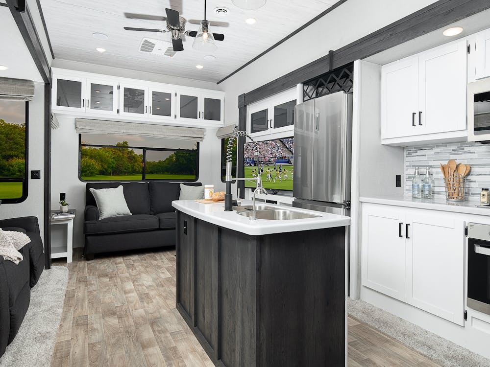 391FLFT living