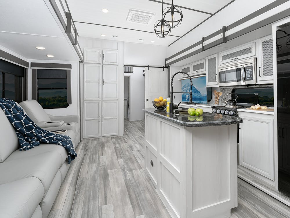 RVs for Big Families - Bring the Whole Family Along - Keystone RV ...