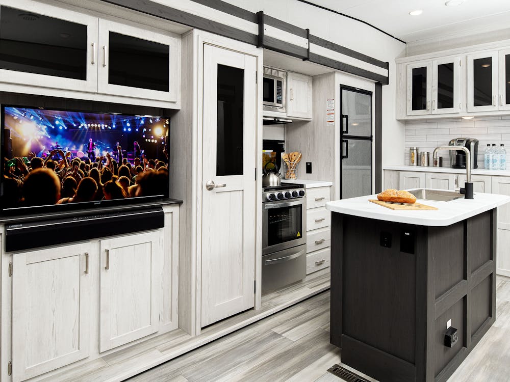 Sprinter 30RL kitchen and entertainment