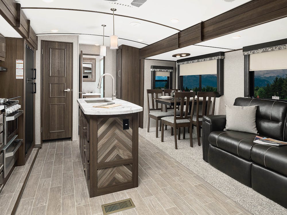 280RB kitchen and dining