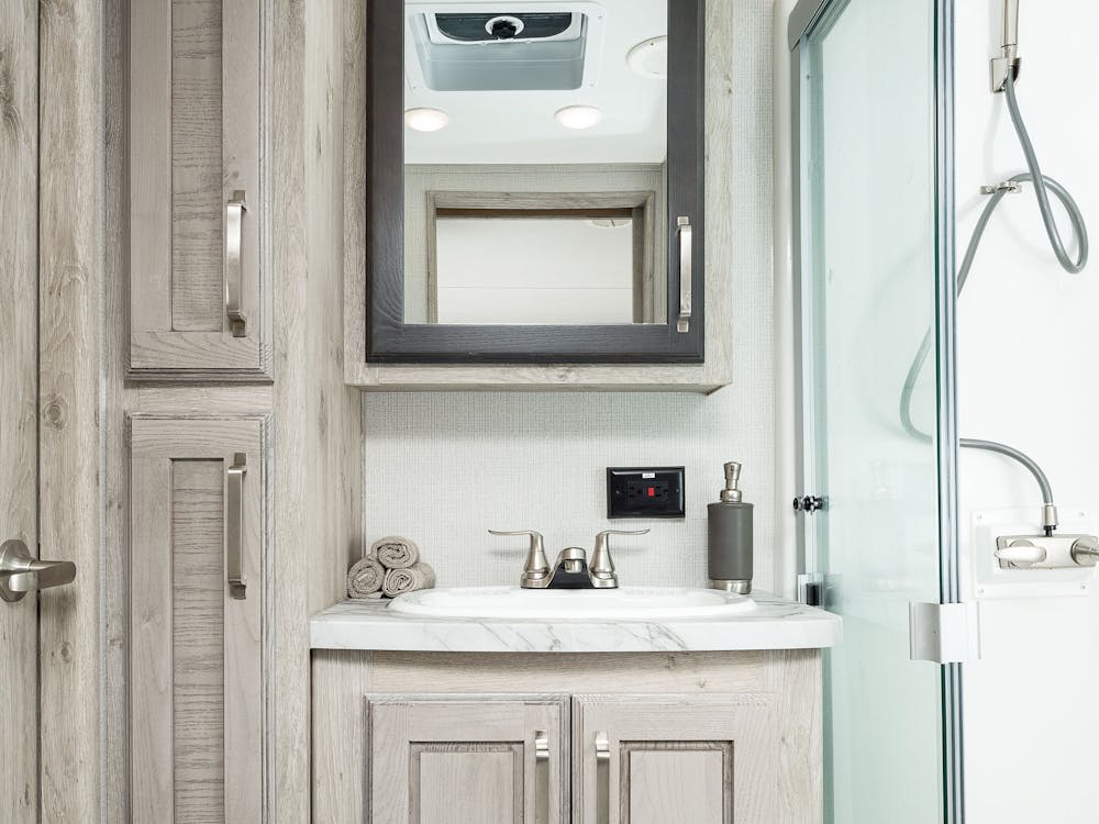 312RS bathroom