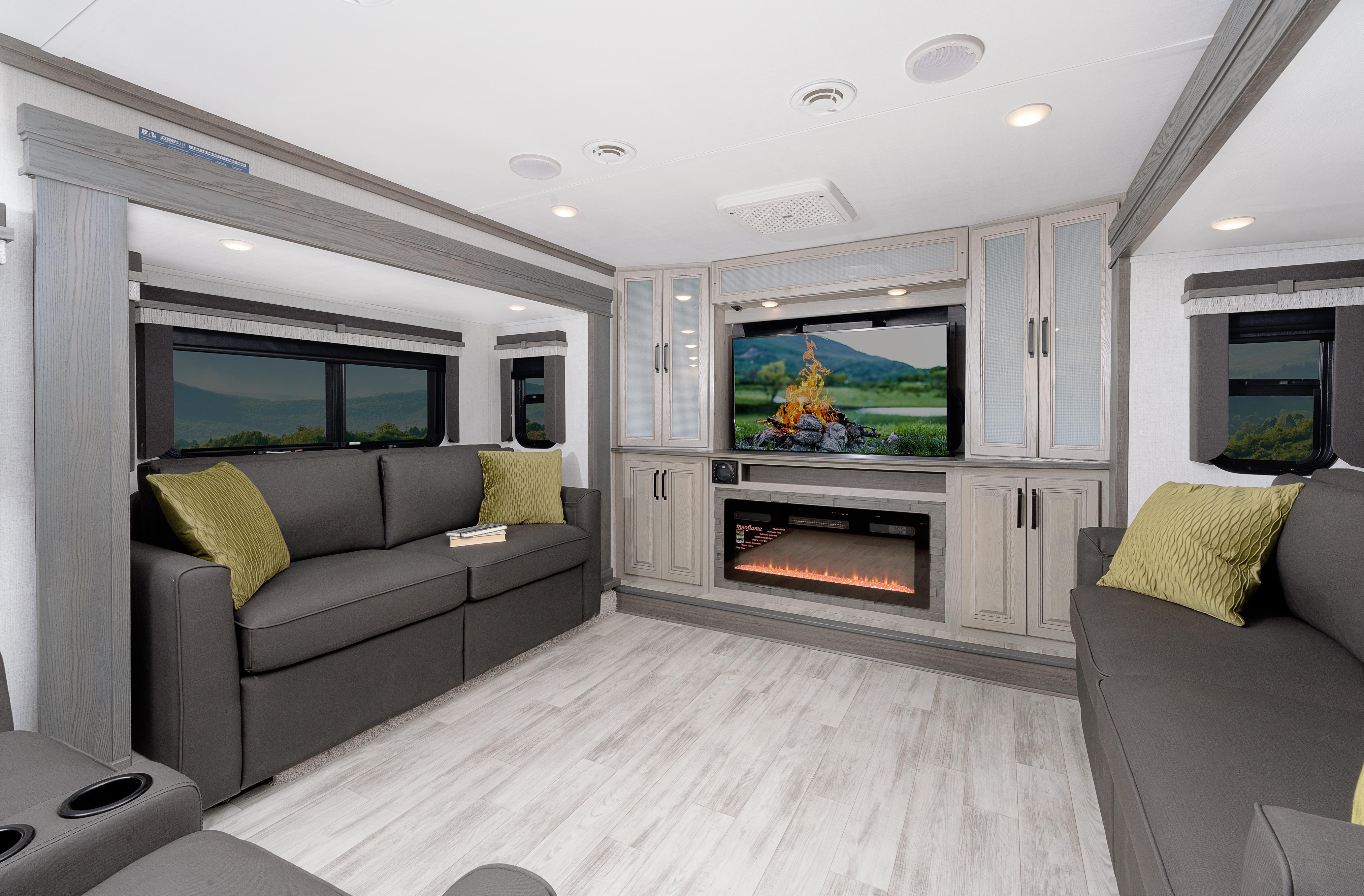 Alpine Avalanche Edition | Family-friendly Luxury RVs - Keystone 