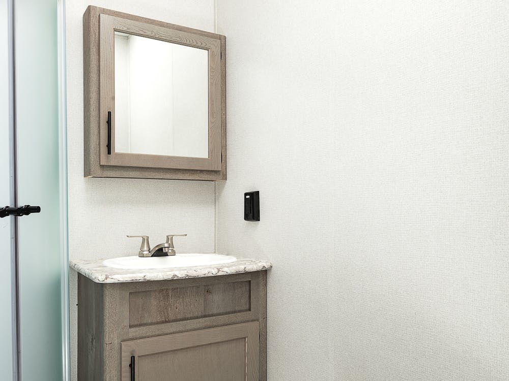 40MKTS bathroom