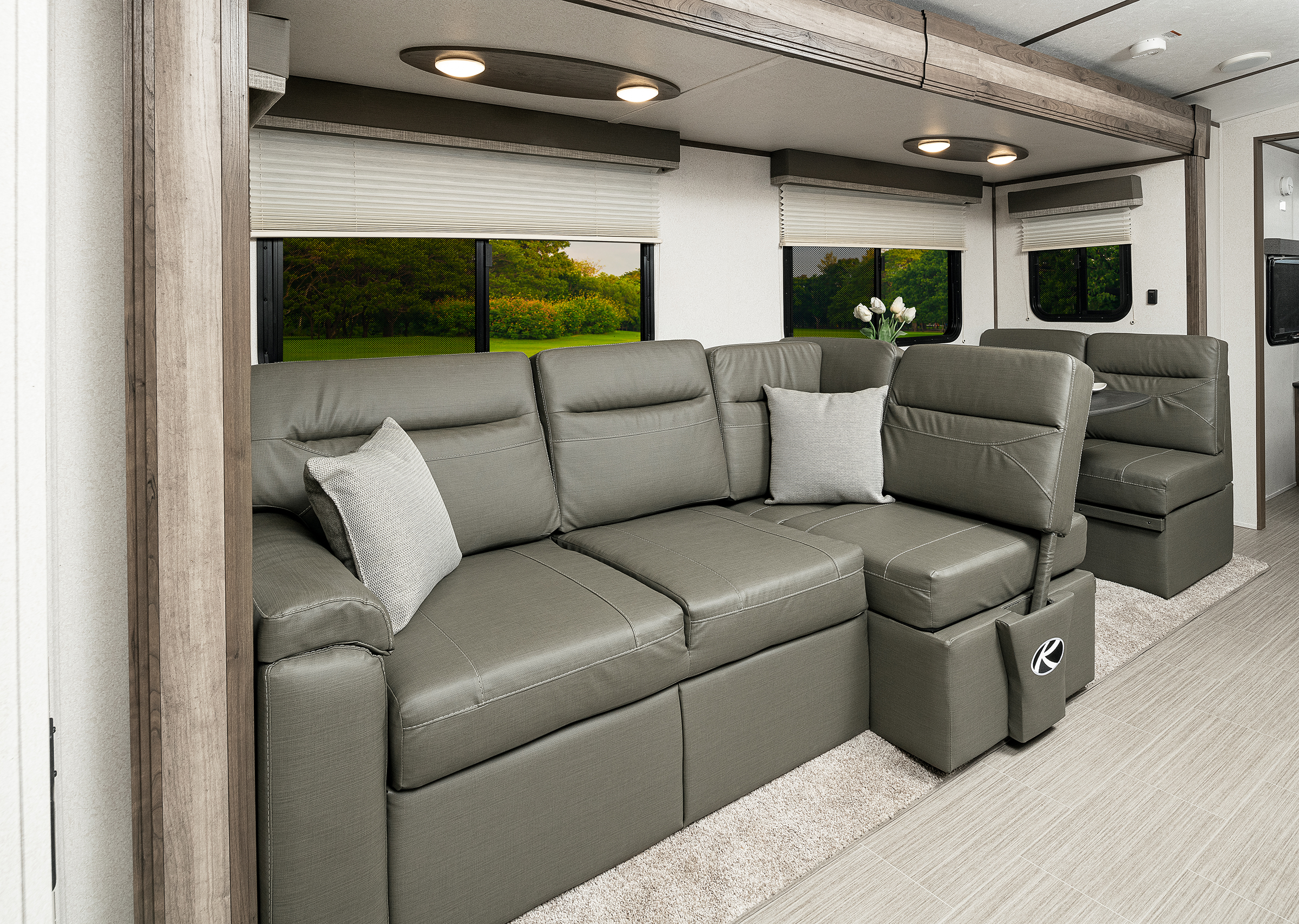 keystone rv theater seating