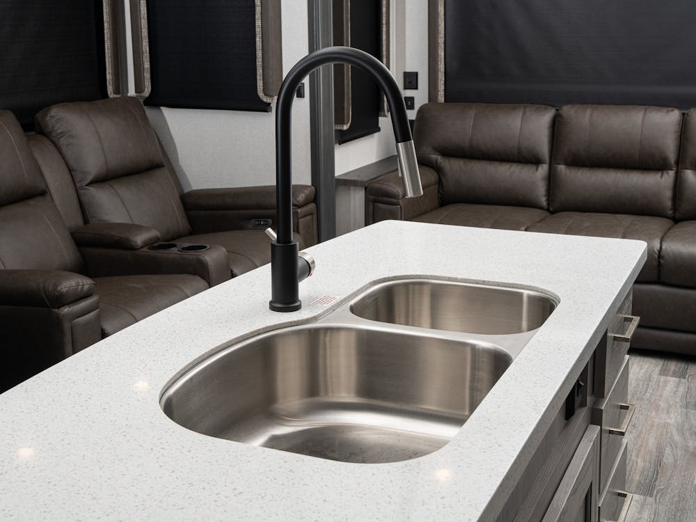 331RL kitchen sink