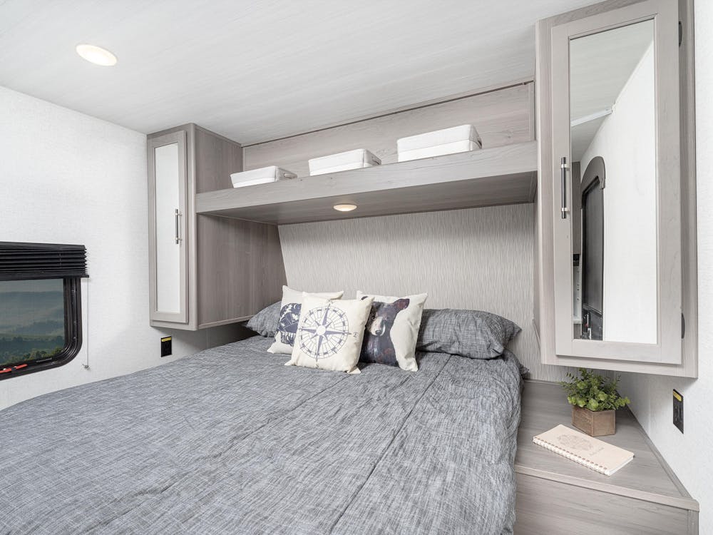 Hideout Sport Single Axles - RV Camping with Reach - Keystone RV ...