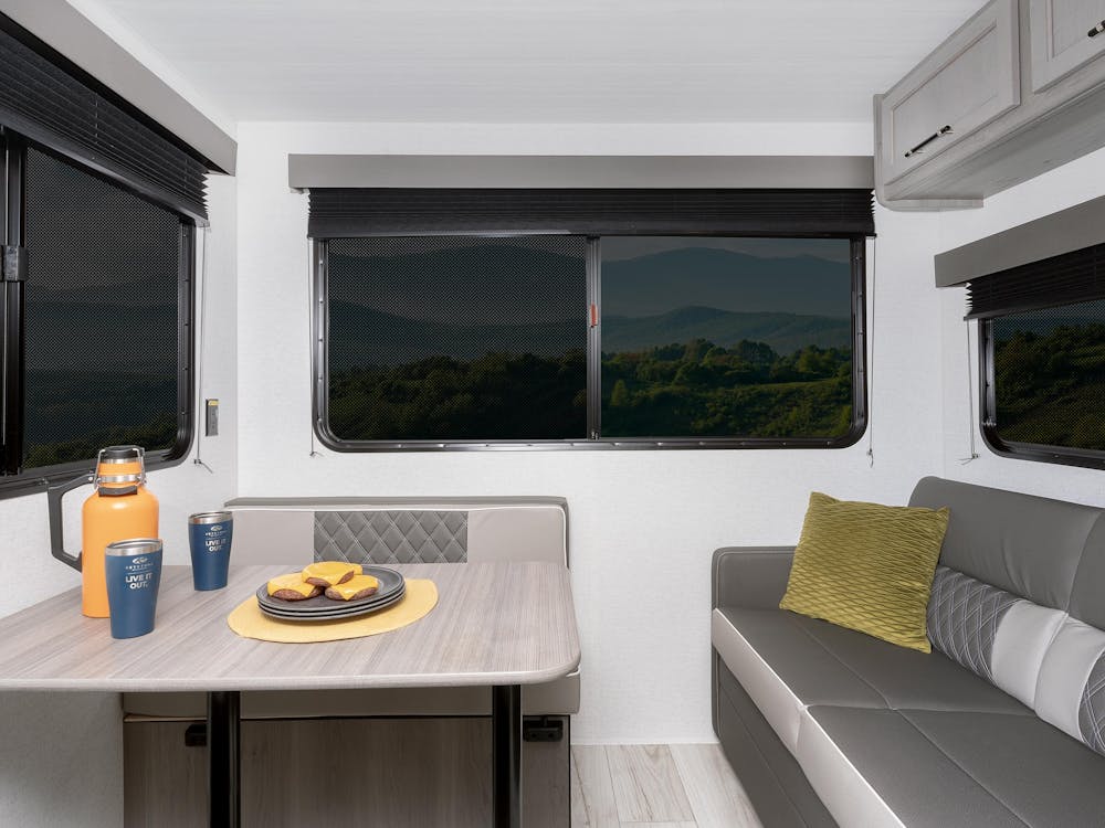 Hideout Sport Single Axles - RV Camping with Reach - Keystone RV ...