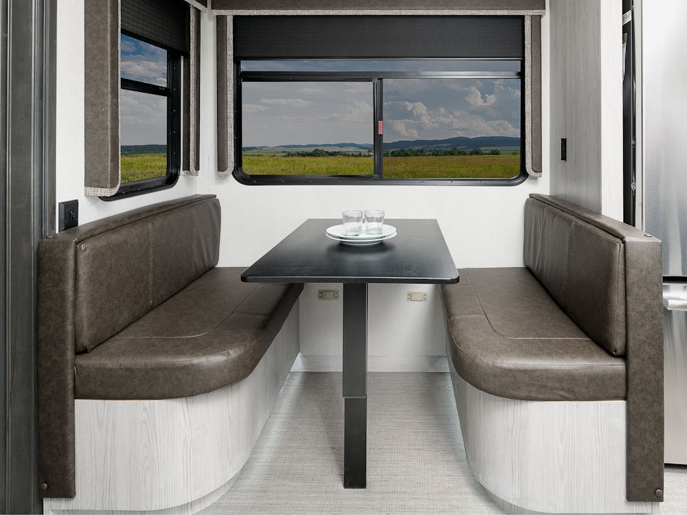 337FL dinette