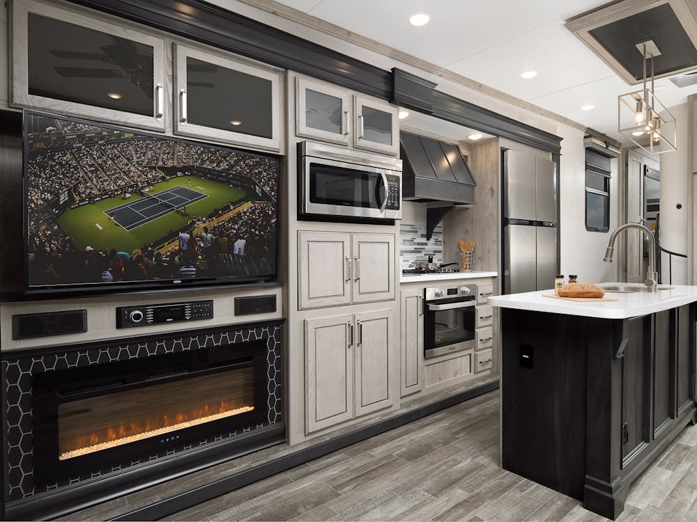 Keystone Alpine 3650 living area