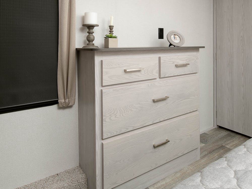 330RL bedroom