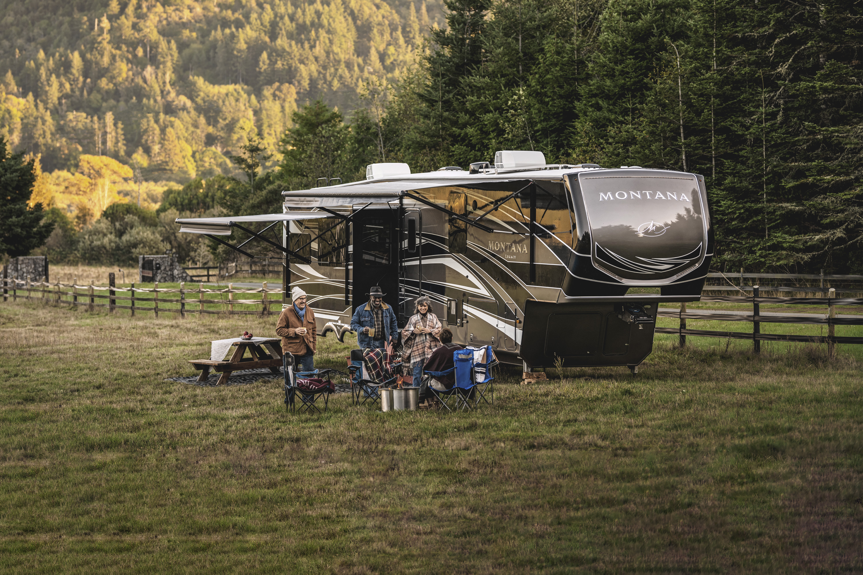 Legendary Montana Montana High Country Fifth Wheel RVs