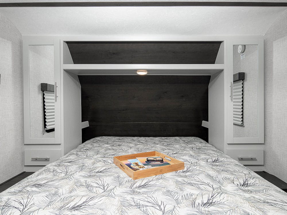 290BHS bedroom