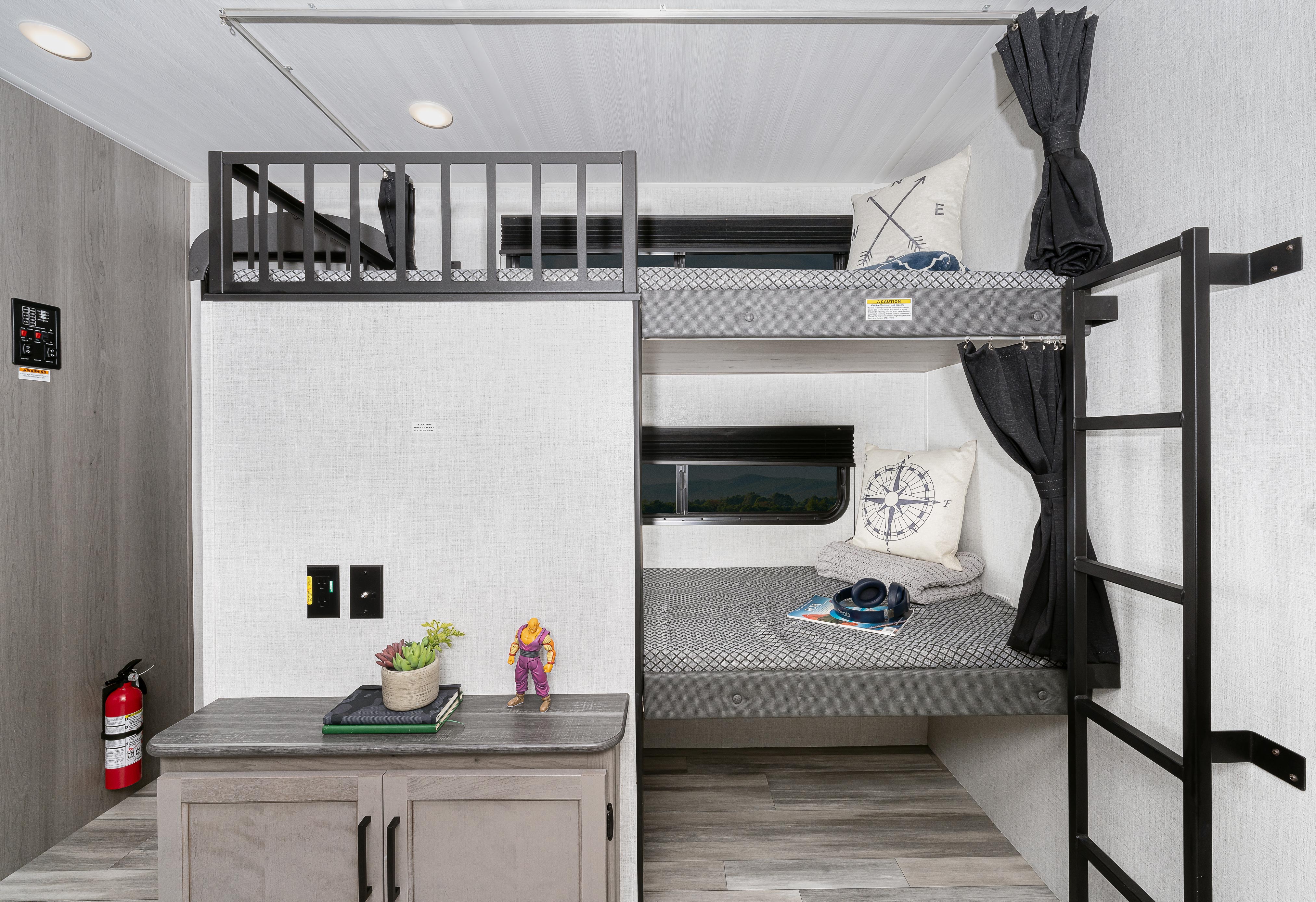 Our Favorite 2025 Travel Trailers for Couples Keystone RV