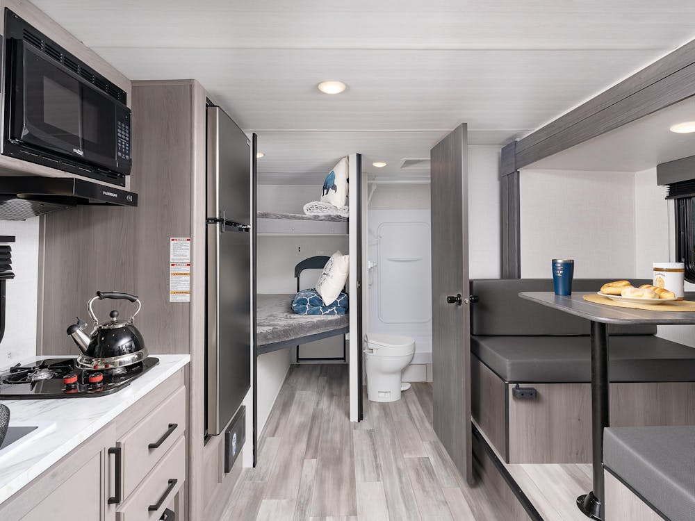 Hideout Sport Single Axles - RV Camping with Reach - Keystone RV ...