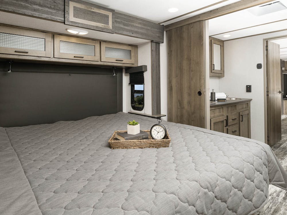 330KBS bedroom