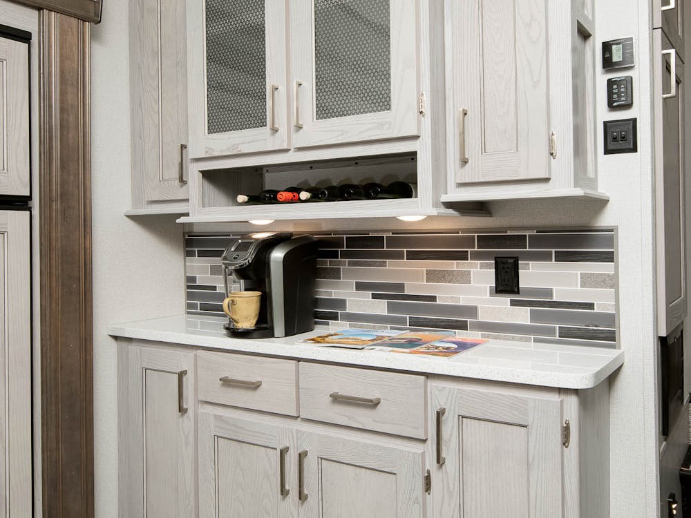 330RL kitchen