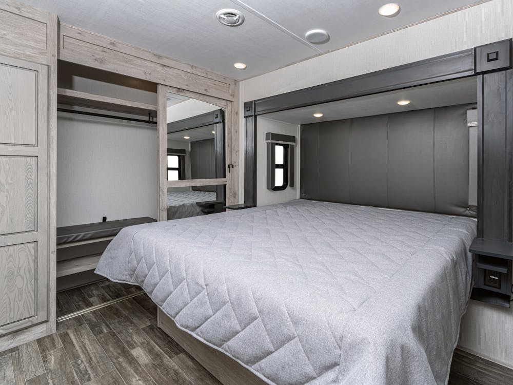 AV 360FL Bedroom