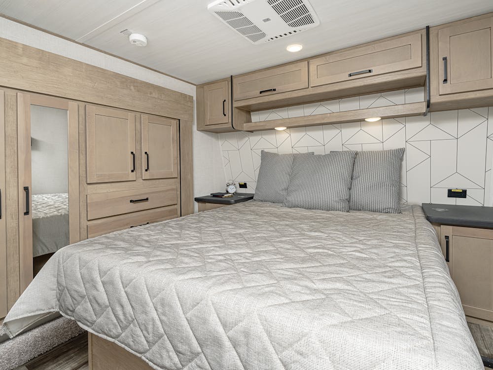 Carbon 358 bedroom with large wardrobe 