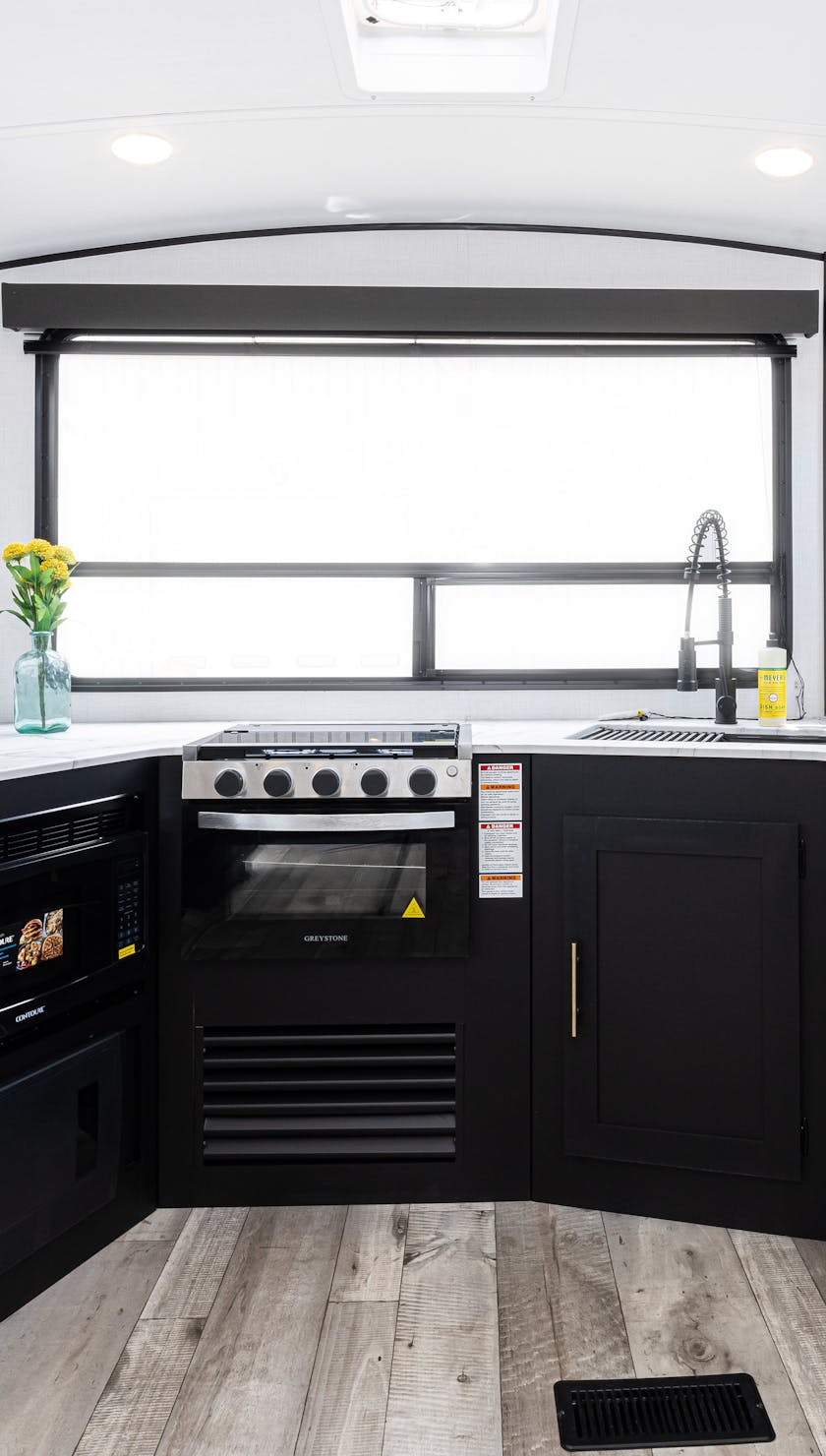 The Best Locations for Placing Wall Ovens in your Kitchen Designs –  VESTABUL SCHOOL OF DESIGN