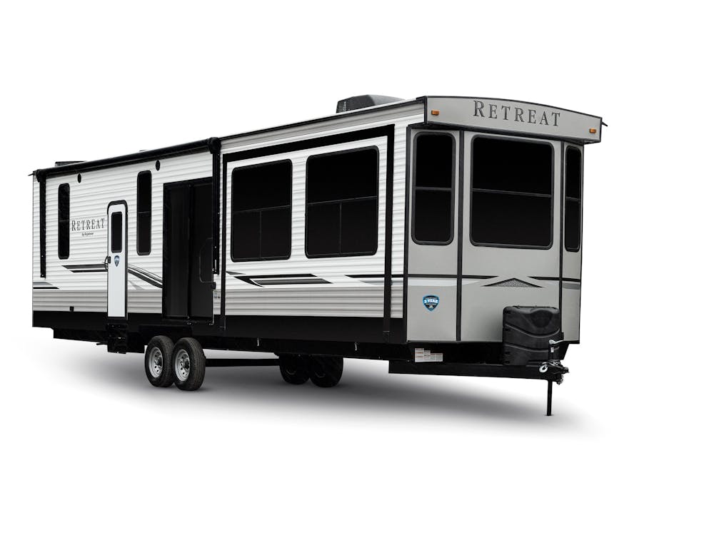 Retreat destination trailer: aluminum