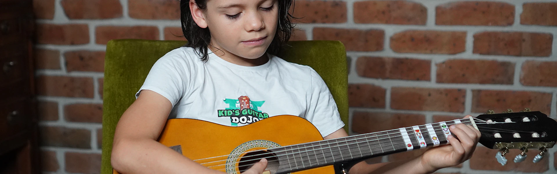 easy-guitar-lessons-for-kids