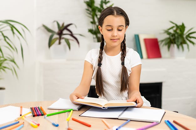 как научить ребенка красиво писать