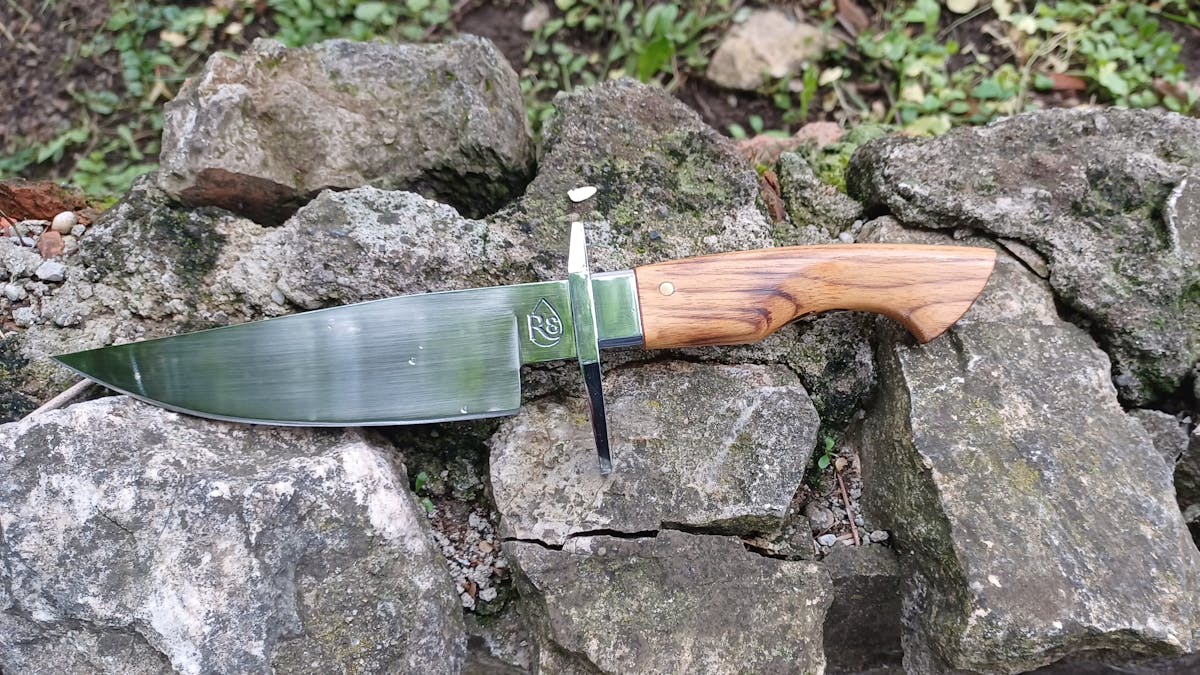 Raindrop Edge - Flamed Oak Bowie