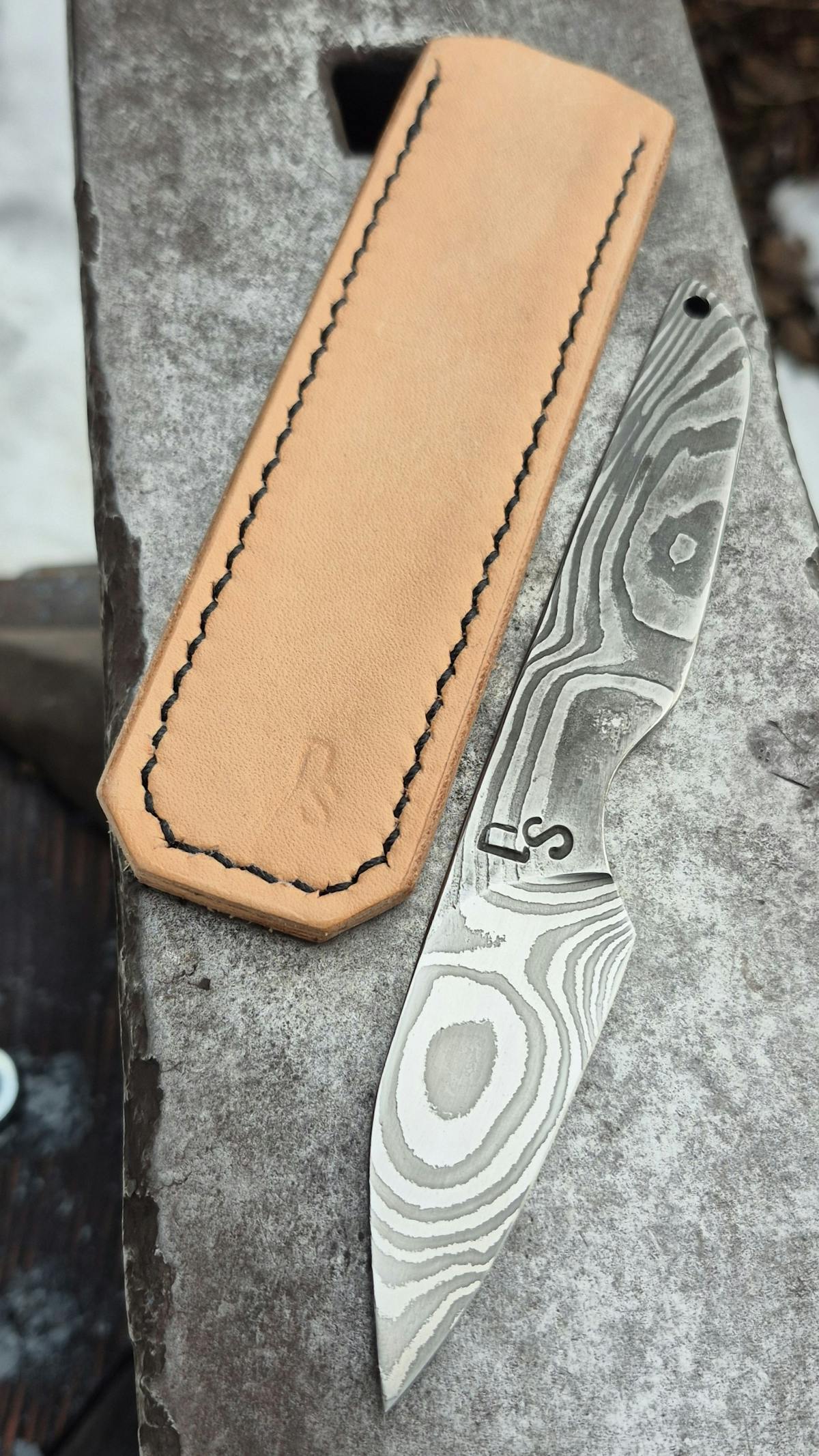 Schwarz Blades - Volldamast EDC - 35 Lagen