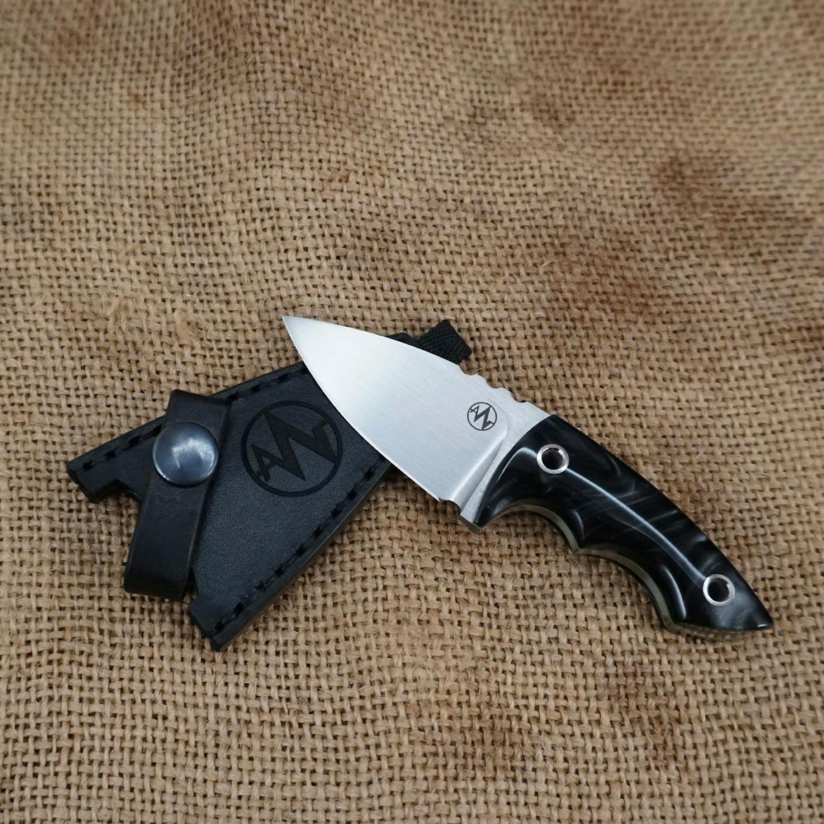 ACTIVE NATURE - Neck Knife Ekto Kirinite Carbon