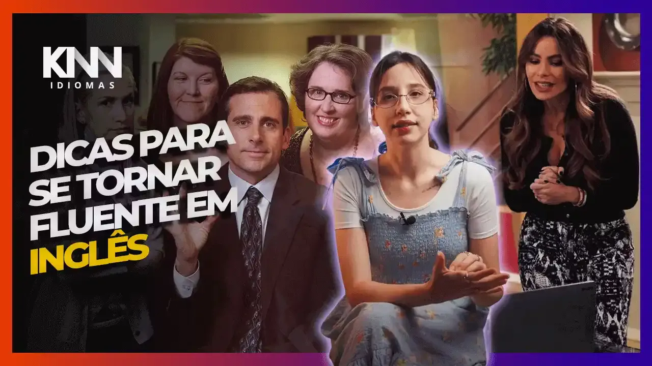 Grupo de pessoas participando de um programa de dicas para se tornar fluente em inglês, incluindo um homem, duas mulheres e uma jovem, em ambiente descontraído.