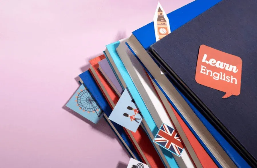 Capa de livros de idiomas com destaque para Learn English e bandeiras do Reino Unido, ao lado de outros títulos ilustrados em tons variados.