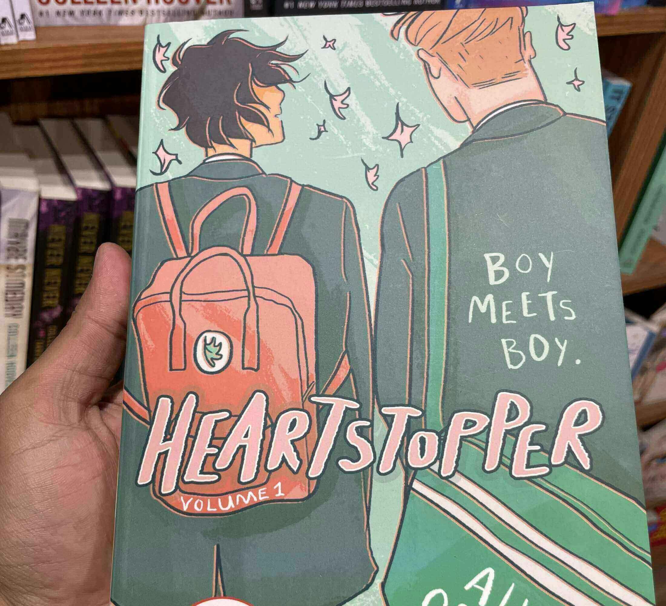 Capa do livro "Heartstopper" - (Alice Oseman).