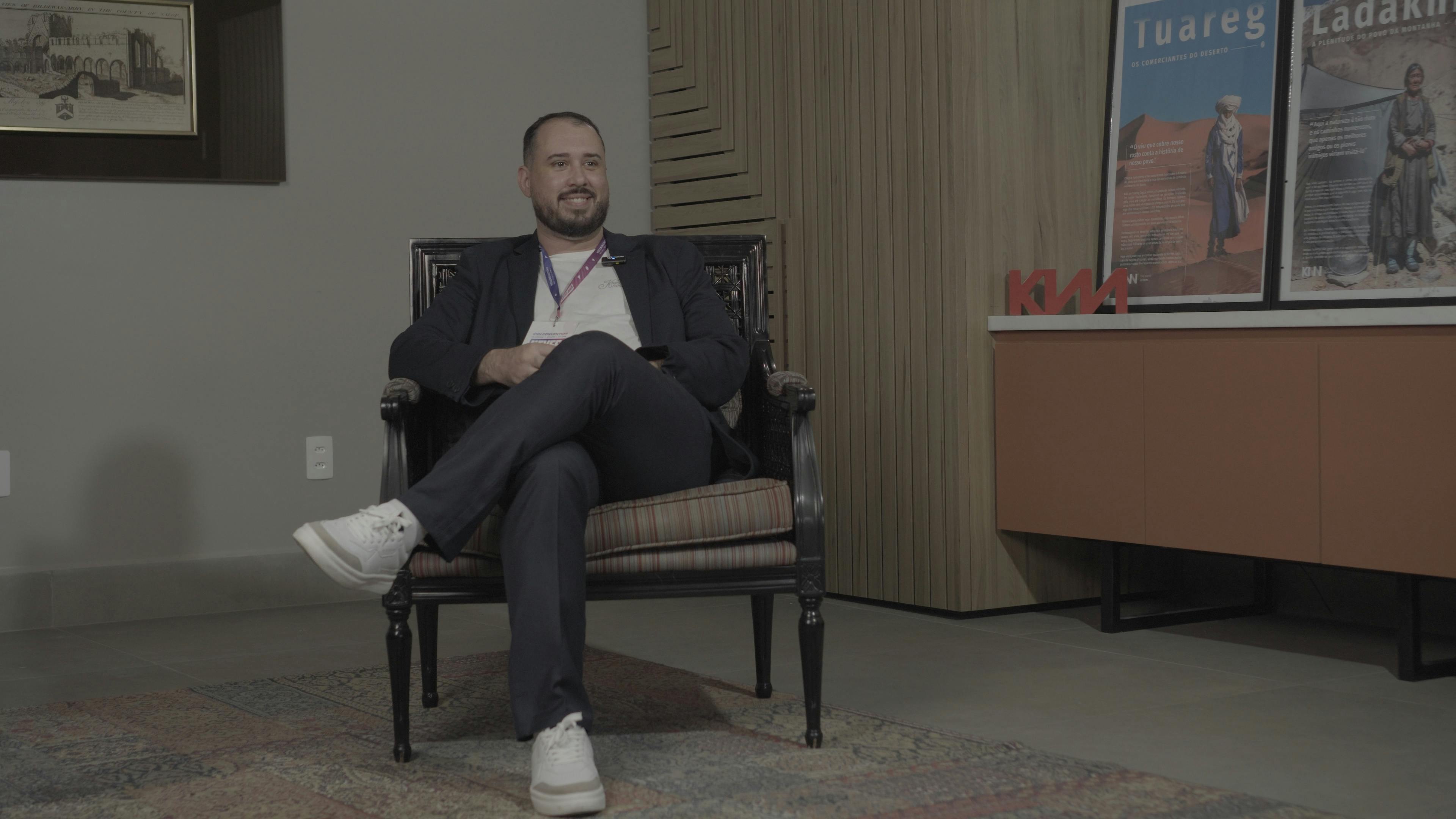 Foto da entrevista do franqueado Flávio KNN Idiomas Araras (SP).
