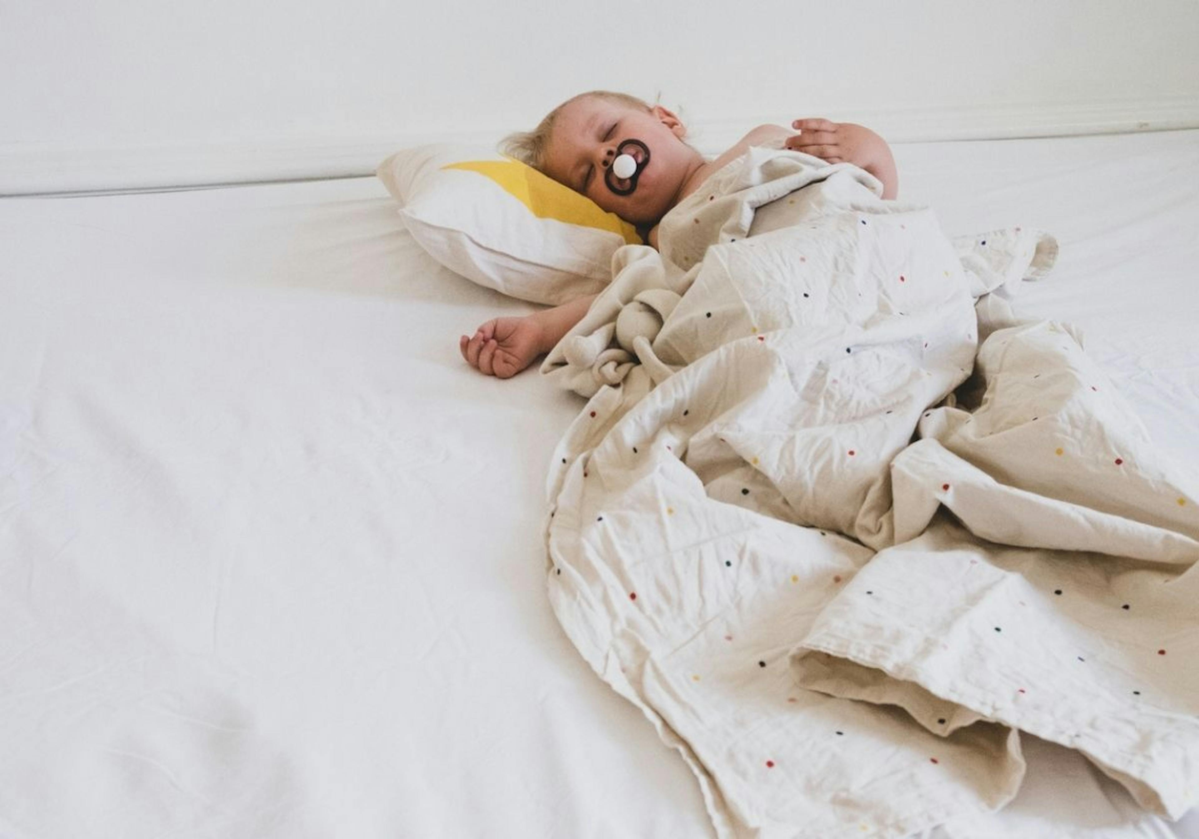  Bebis sover