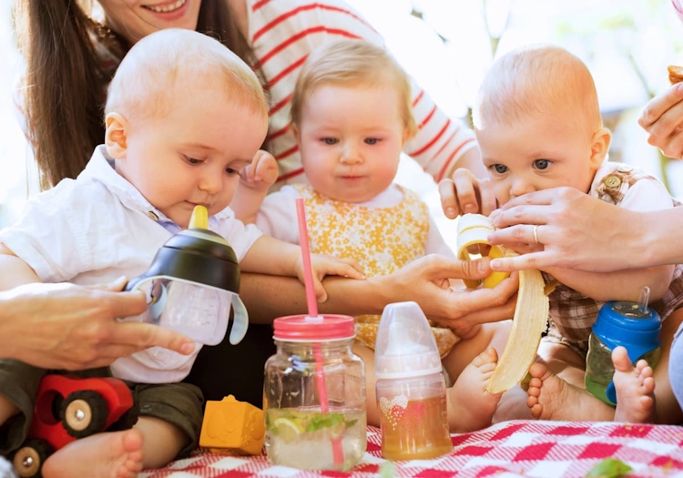 Bebisar på picnick