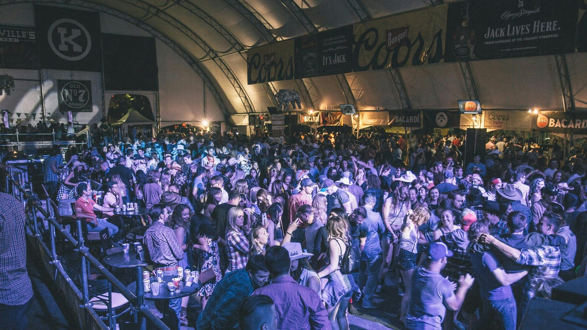 Knoxville Beer Garden Calgary Fasci Garden