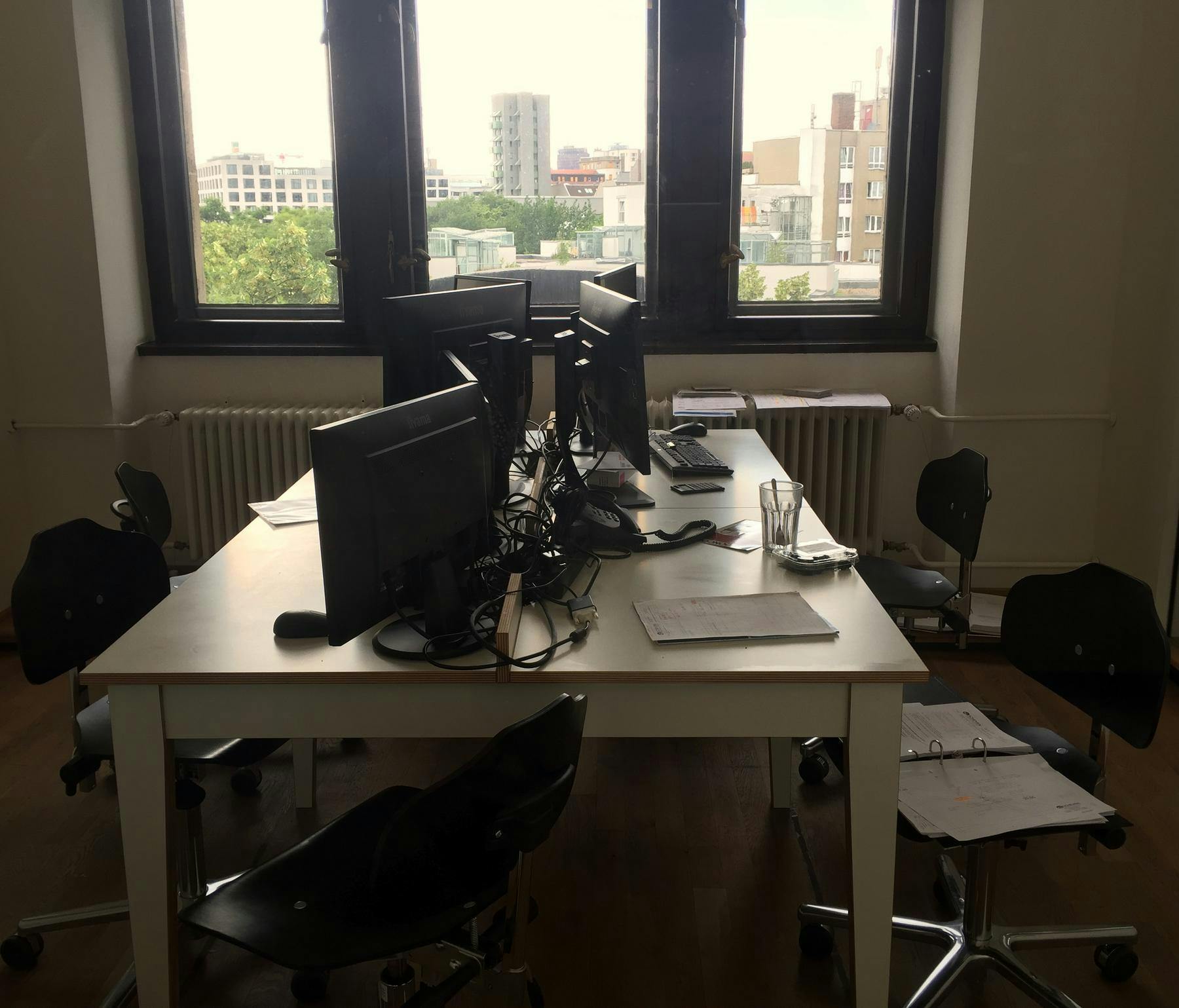Workspace-Buero-aussen2
