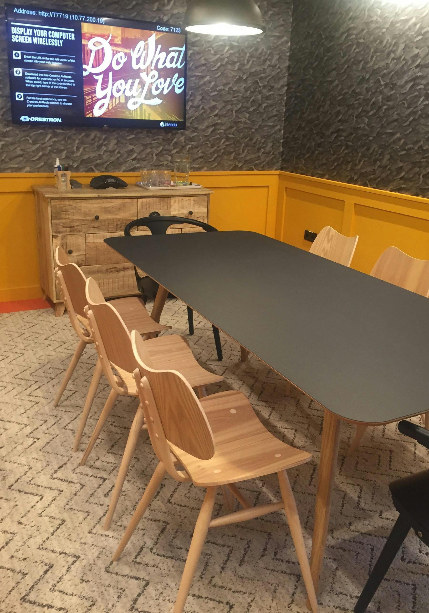 wework_bigmeetingroom1
