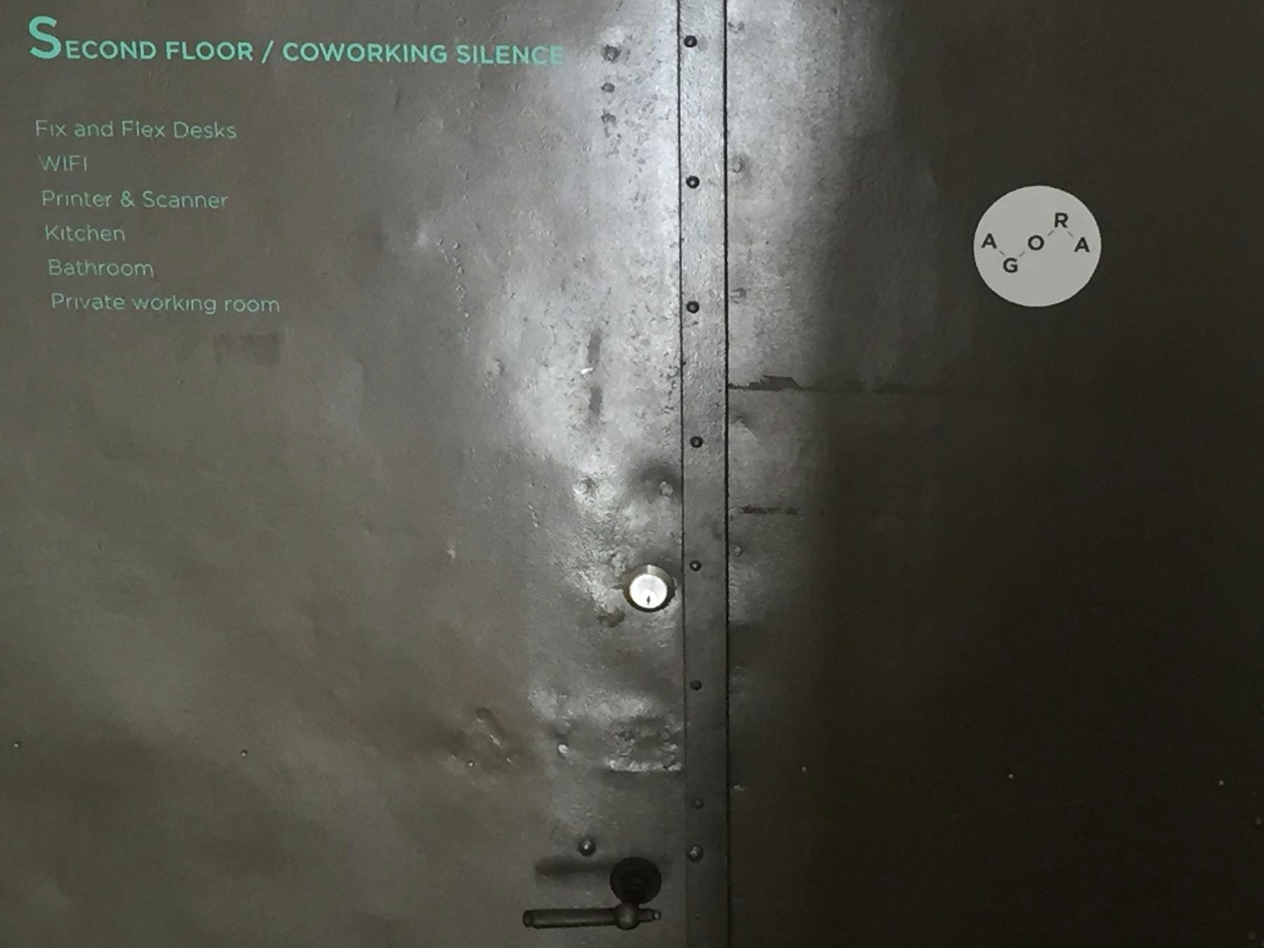 Agora Tür zu Coworking-Spaces