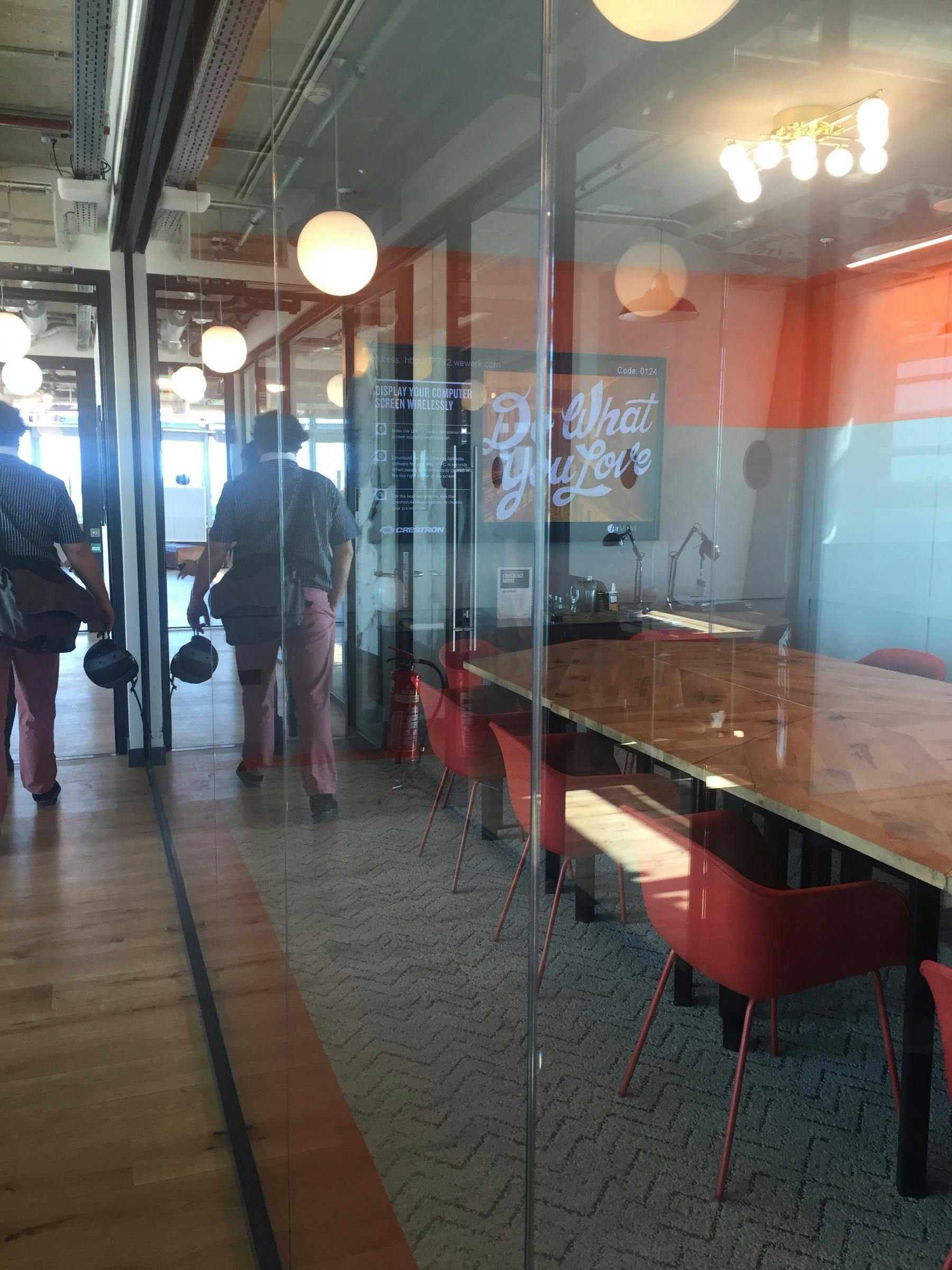 wework_bigmeetingsroom3