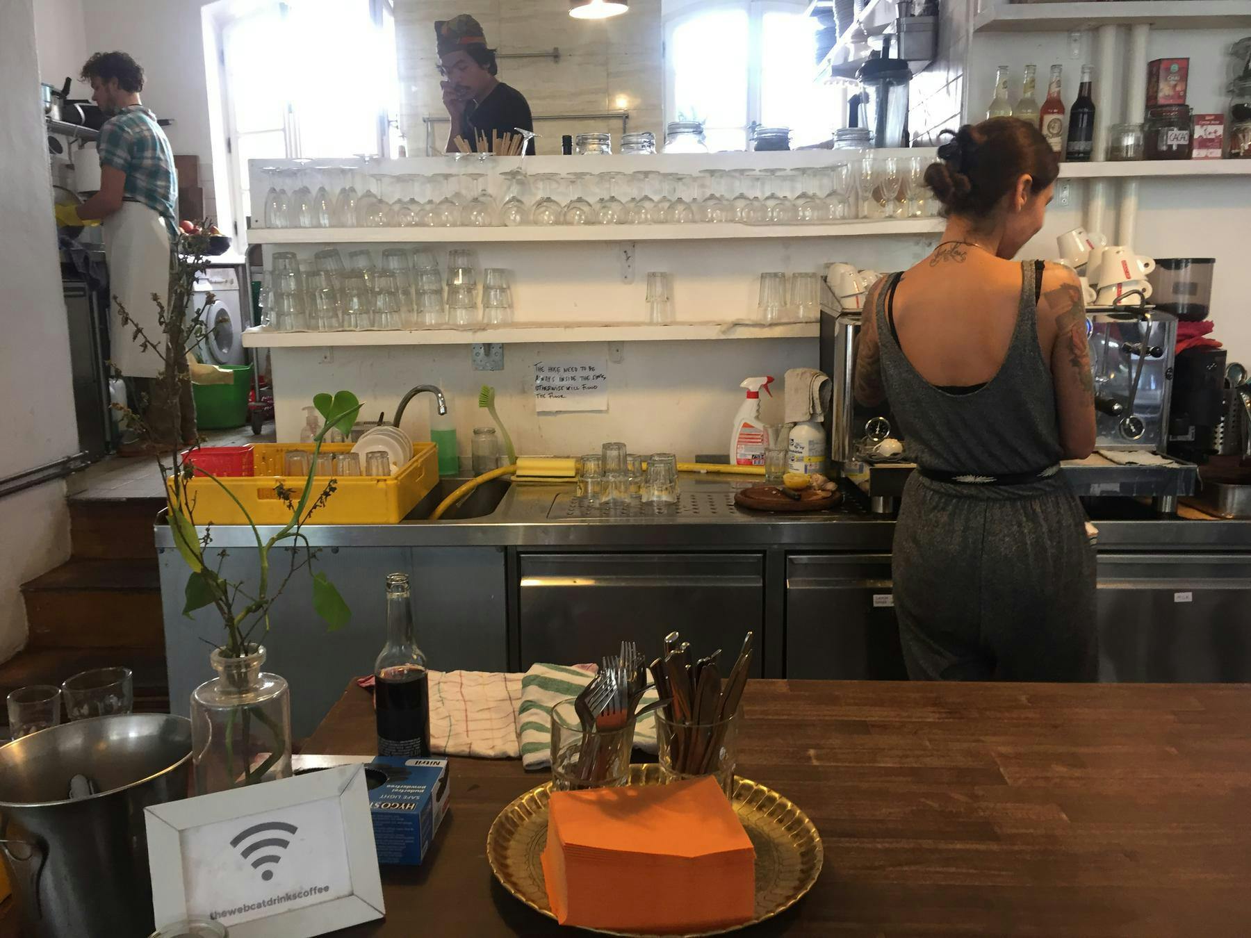Agora Cafe und Küche