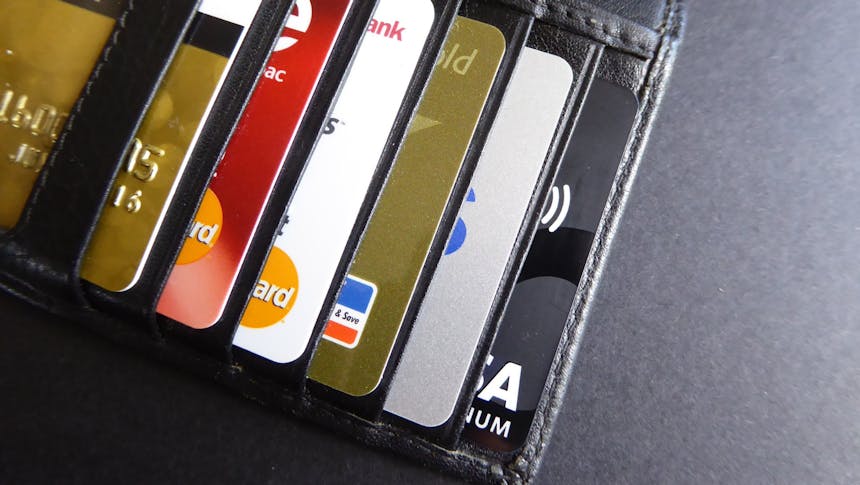 Kan man søke flere kredittkort samtidig?