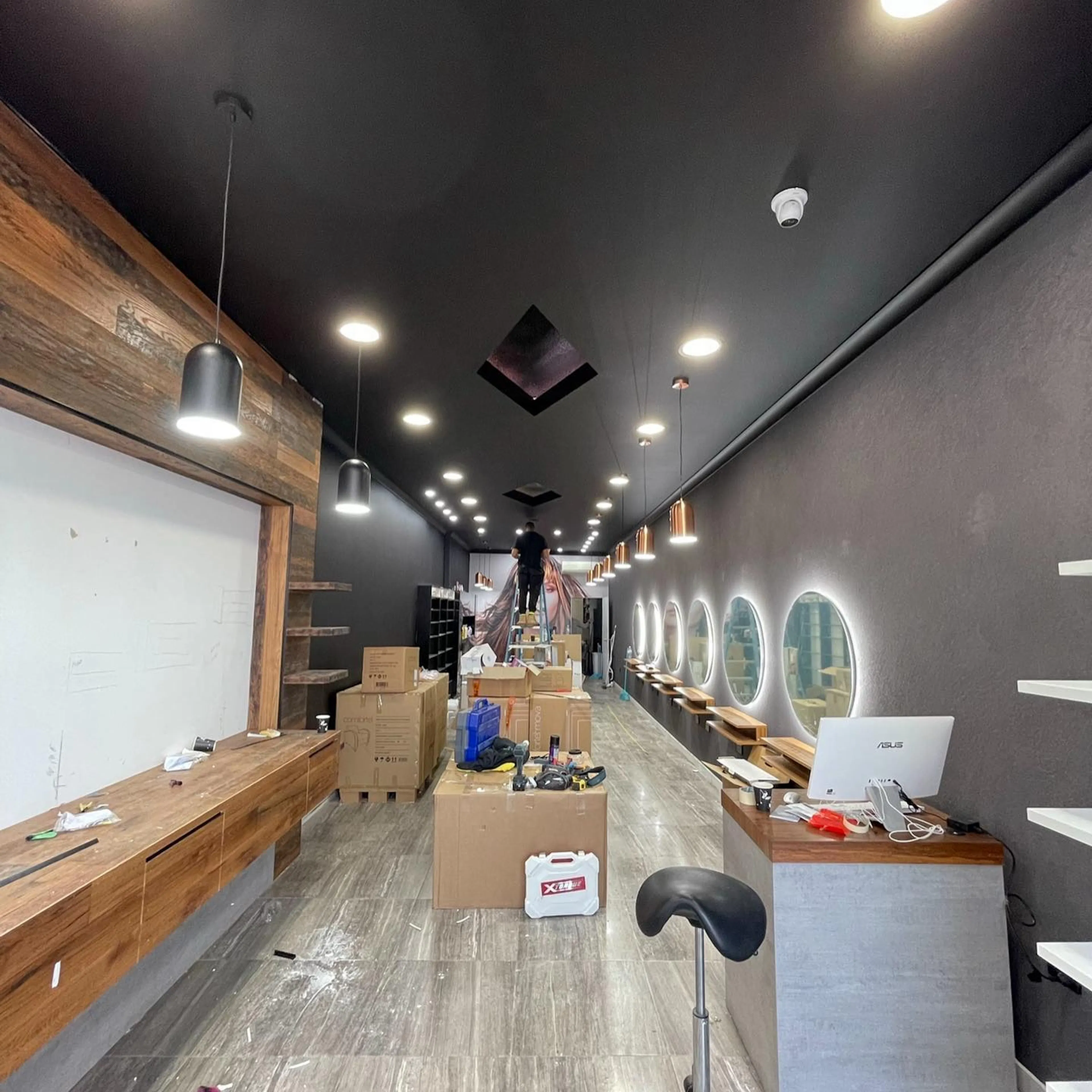 Salon long shot