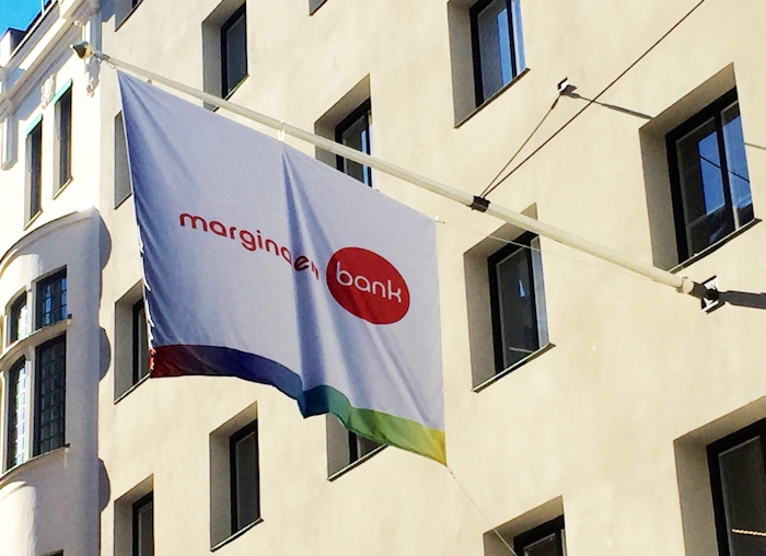 Marginalen Bank flagga