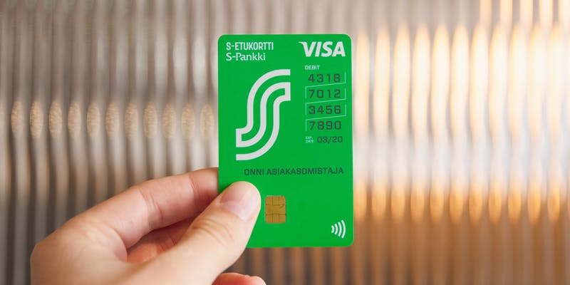 S-Etukortti Visa on Suomen ensimmäinen pystymallinen luottokortti