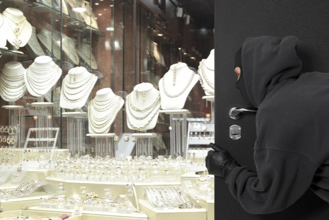 Såväl stölder som hot från besökare har ökat i butikerna den senaste tiden. Foto: Andrey Burmakin/Shutterstock.com