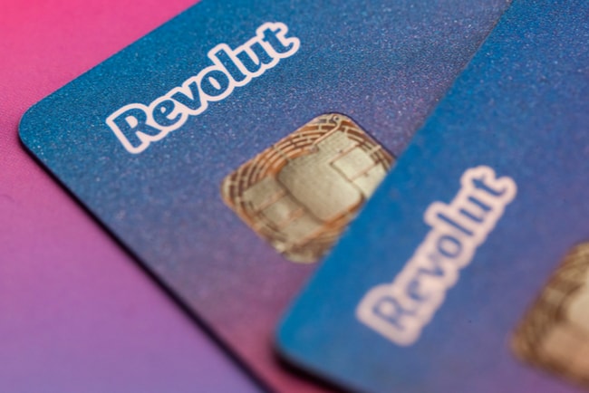 Den brittiska bankutmanaren Revolut tar in nytt kapital och värderas efter den nya investeringsrundan högre än bankutmanaren Klarna. Foto: Karolis Kavolelis/Shutterstock.com